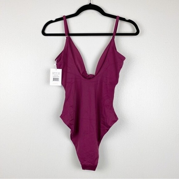 Andie The Santorini One Piece Swimsuit Cut-Out Plum Size M NWT - Picture 8 of 11